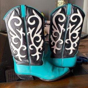 Women’s 6.5 cowboy boots
